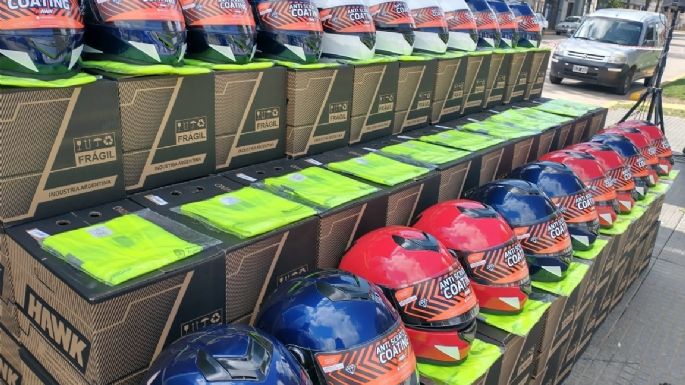 Entregaron cascos a 1.500 motociclistas de todo el país