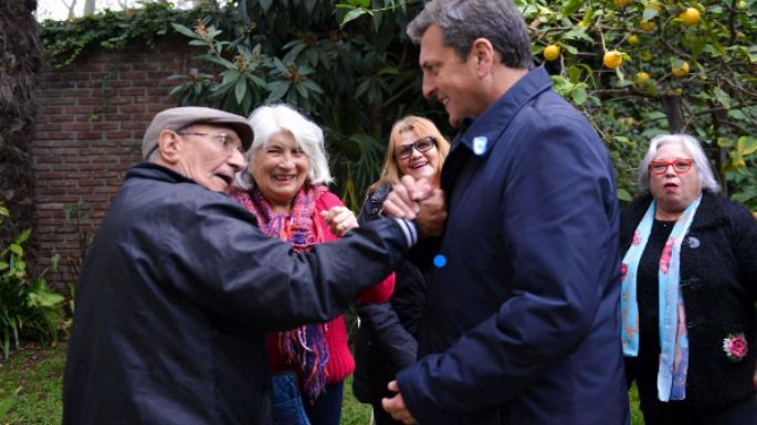 Massa anunció refuerzo alimentario de $45.000 para jubilados