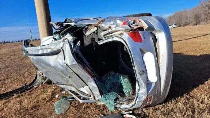Cinco personas hospitalizadas tras un vuelco en solitario