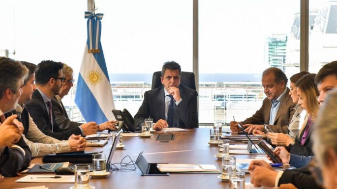 Una delegación argentina viajará a Washington para cerrar acuerdo con el FMI