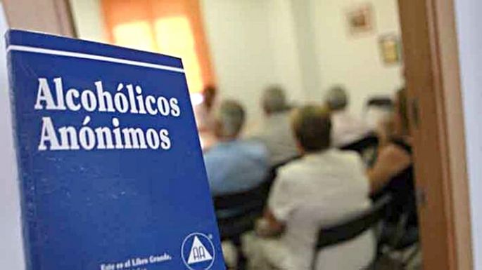 Alcohólicos Anónimos cumple años