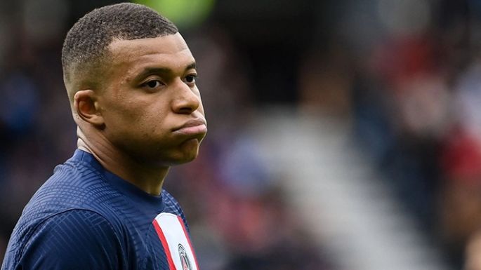 Rodeado de rumores, volvió Mbappé