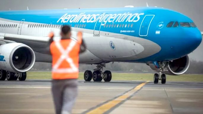 Llegó al país el segundo vuelo  de Aerolíneas Argentinas con argentinos repatriados de Israel
