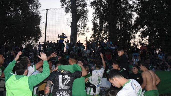 Con un enorme Berardo, Rivadavia ganó en los penales y está en la final