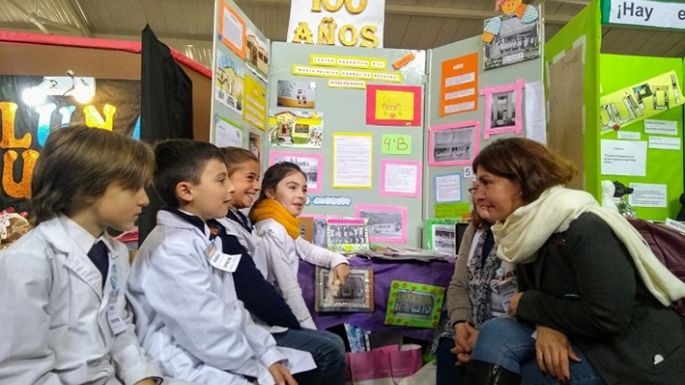 Cien proyectos de ciencias, al tacho