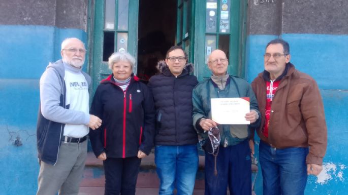 Entregan un reconocimiento a emprendedores de barrio Ameghino