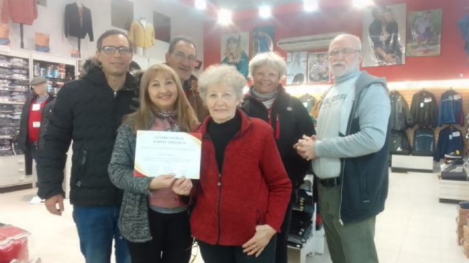 Entregan un reconocimiento a emprendedores de barrio Ameghino