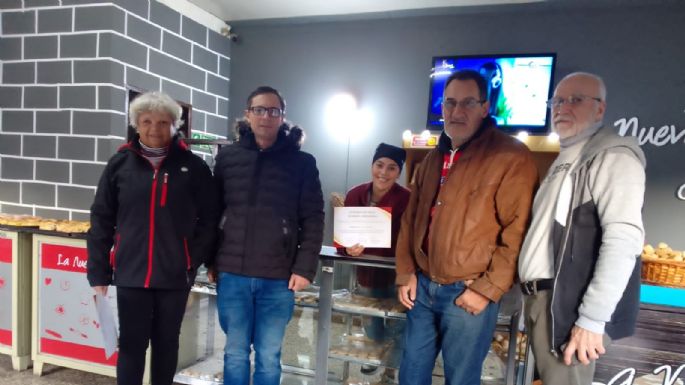 Entregan un reconocimiento a emprendedores de barrio Ameghino