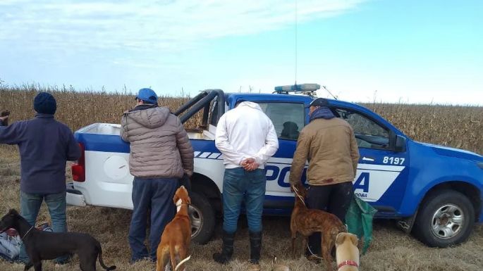 Interceptaron a cinco sujetos por realizar caza con jauría
