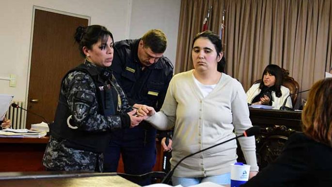 Dos testimonios contradictorios y un informe médico demoledor