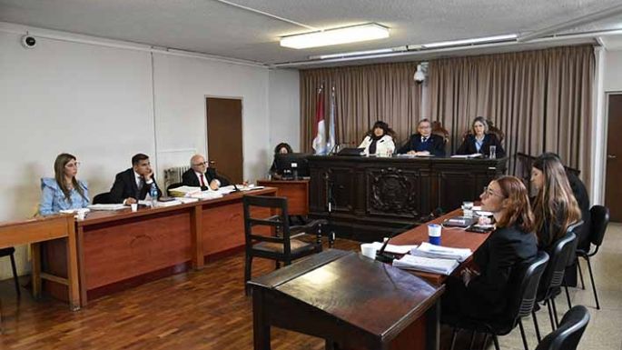 Dos testimonios contradictorios y un informe médico demoledor