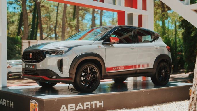 Pulse Abarth, qué tiene en común y qué no con la versión convencional