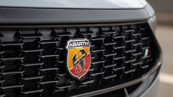 Pulse Abarth, qué tiene en común y qué no con la versión convencional