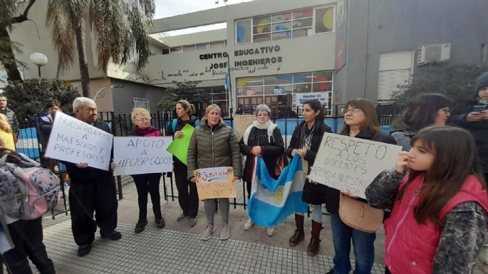 Nueva manifestación en apoyo del directo Héctor Godoy