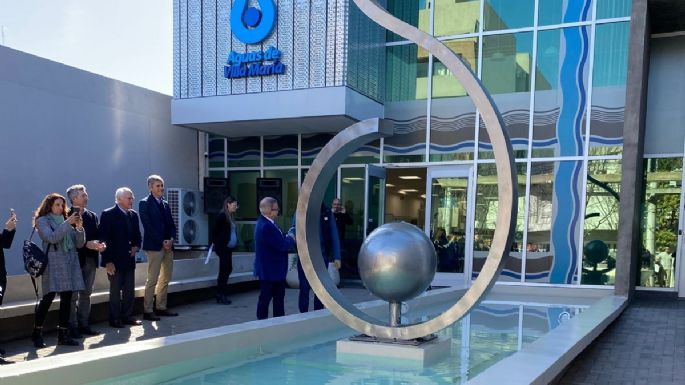 Inauguraron la obra artística “Vida” en la sede de Aguas Villa María