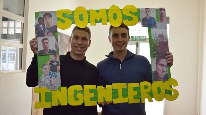 Egresaron los primeros ingenieros agrónomos