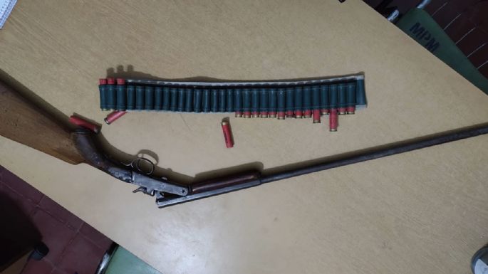 Amenazó a policías con una escopeta tras negarse a una orden judicial