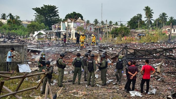 Nueve muertos y más de 100 heridos  al explotar una fábrica de pirotecnia