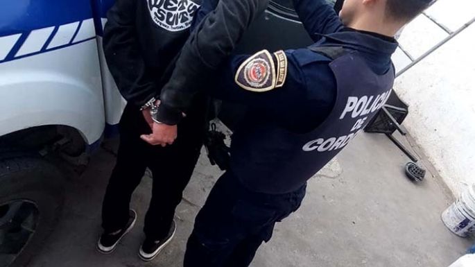 Detenidos: uno, por saltar una tapia; otro, por violar una perimetral