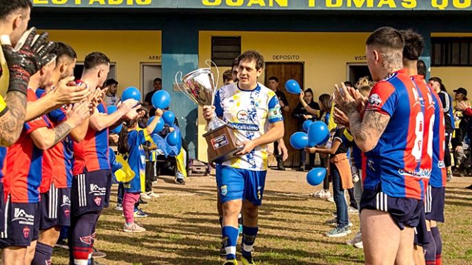 Festejo y vuelta del campeón con el mismo protagonista