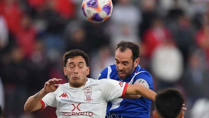 Huracán venció a Vélez, en el retiro de Godín