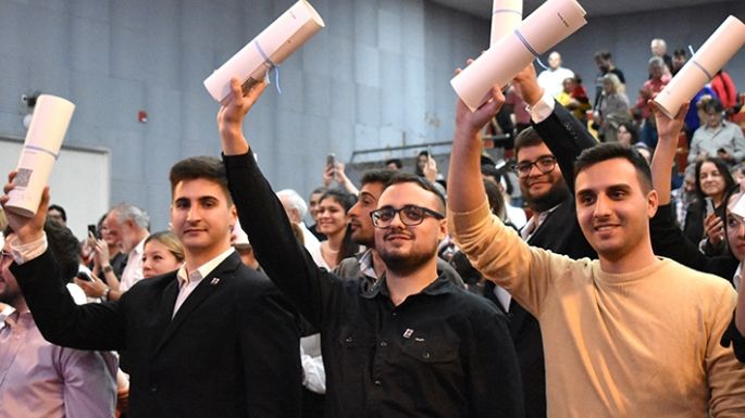 Más de 6.000 graduados en la Universidad local en 28 años