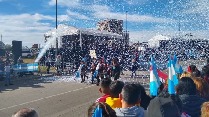 La Ciudad de Córdoba celebra su 450° aniversario con un desfile cívico-militar