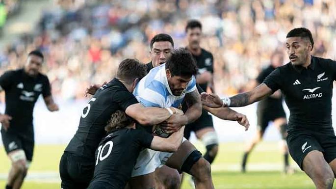 Los Pumas recibieron una dura lección de los All Blacks