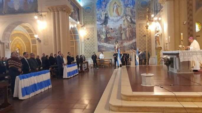 Se suspendió el acto por la lluvia, pero Gill encabezó el Tedeum en la Catedral