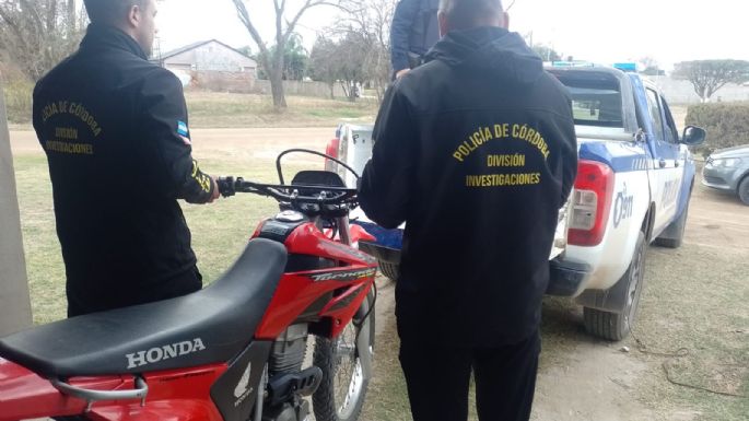 Recuperaron dos motos robadas en una serie de allanamientos