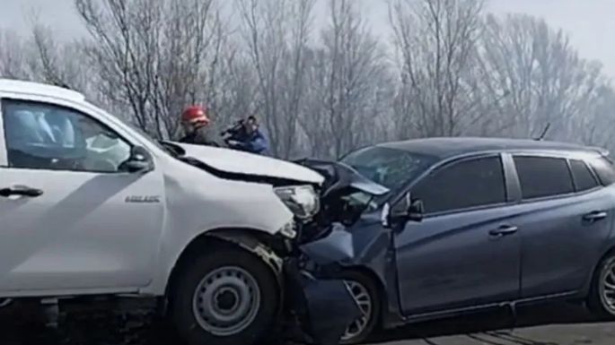 La poca visibilidad en la ruta provocó un choque frontal