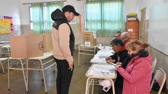 El lugar donde votan hoy los  villamarienses, escuela por escuela