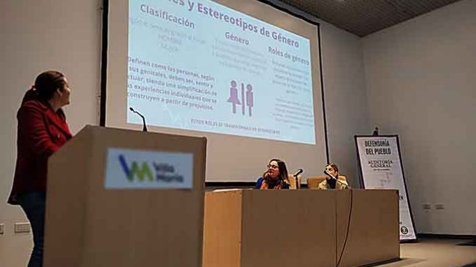 Veinticinco nuevos permisionarios recibieron sus licencias de taxi