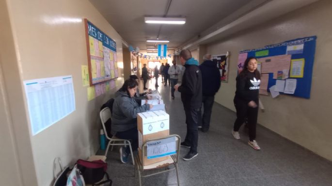 Hasta el mediodía, votó el 20% del padrón en la ciudad