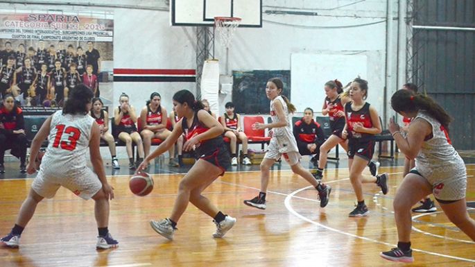 Las leoncitas ganaron el clásico
