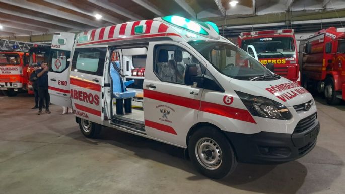 Bomberos Voluntarios presentaron una nueva unidad de ambulancia