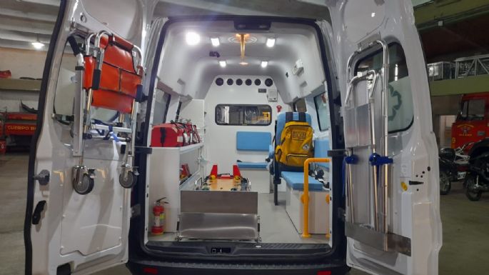 Bomberos Voluntarios presentaron una nueva unidad de ambulancia