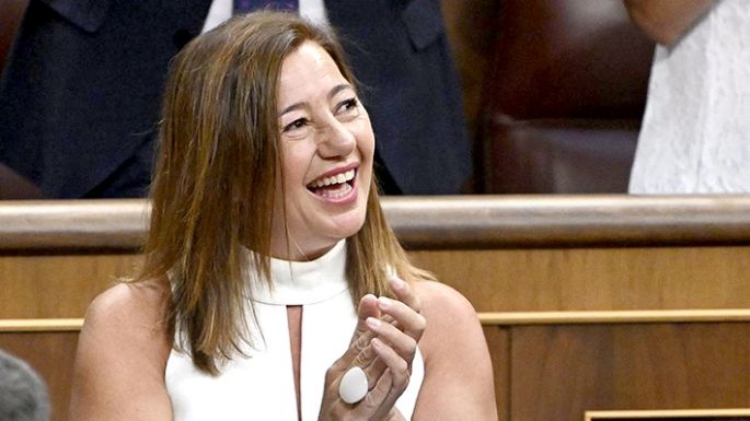 El Congreso eligió a una socialista de presidenta