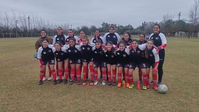 Las Leonas gustaron y golearon
