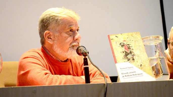 Argarate presentó "El verde  corazón de William Shakespeare”