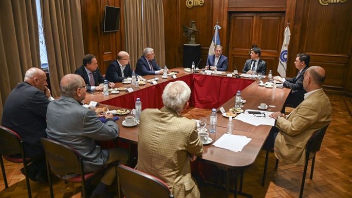 Analizan la reducción de retenciones a productos de economías regionales