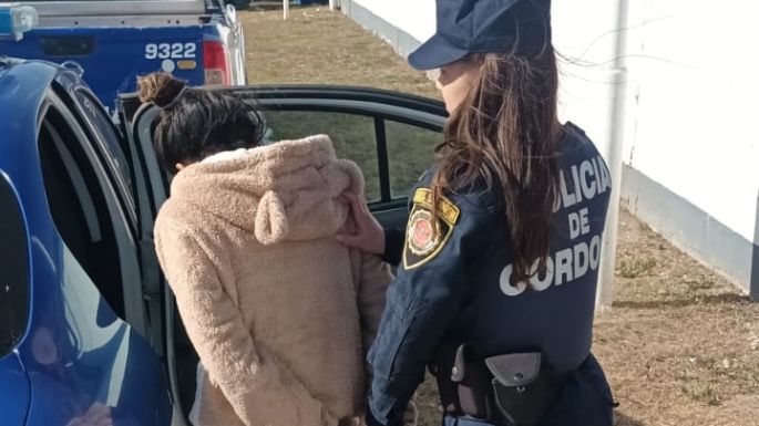 Detuvieron a los presuntos responsables de un robo a un local de ropa deportiva