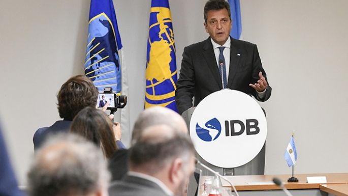 Massa confirmó financiamiento adicional de USD1.300 millones del BID y Banco Mundial