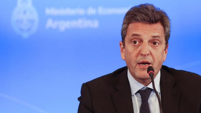 Massa anunció un dólar diferencial para todo el sector exportador