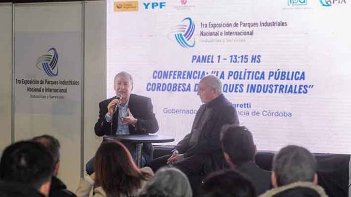 Schiaretti disertó en Buenos Aires