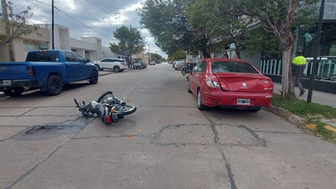 Dos motociclistas con heridas graves
