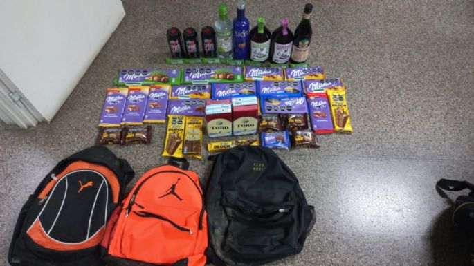 Dos menores detenidos por robarse mercaderías y bebidas alcohólicas de un kiosco