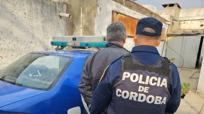 Taxista chocó, se enojó y agredió al otro conductor
