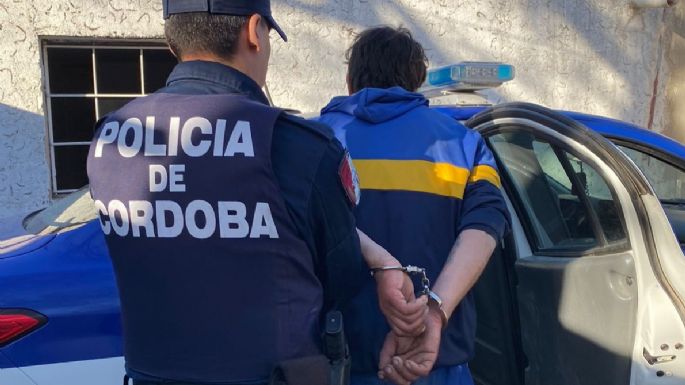 Preso por andar por los techos con una garrafa robada