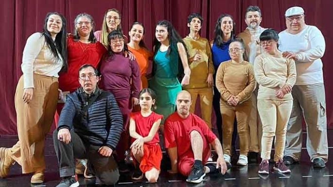 El taller de Danza por la Diversidad participó del Festival Desafiarte